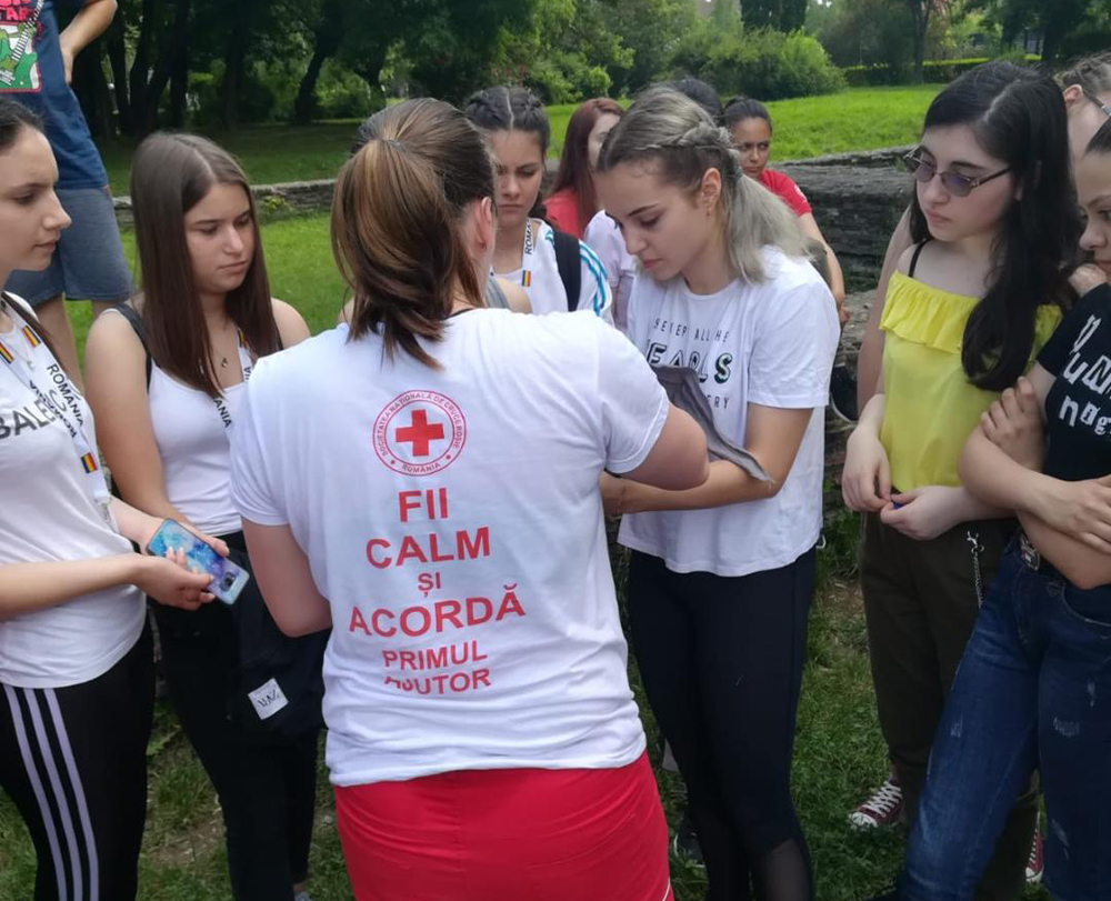 Read more about the article Miercuri, 12 iunie 2019, orele 10.00, s-a desfășurat în Parcul Chindia din Târgovişte activitatea „Dăm like în parc!” (ediţia a III-a).